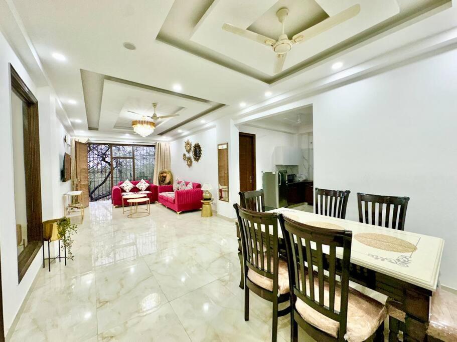 Forest Vistas A Luxury Vasant Kunj Gem *